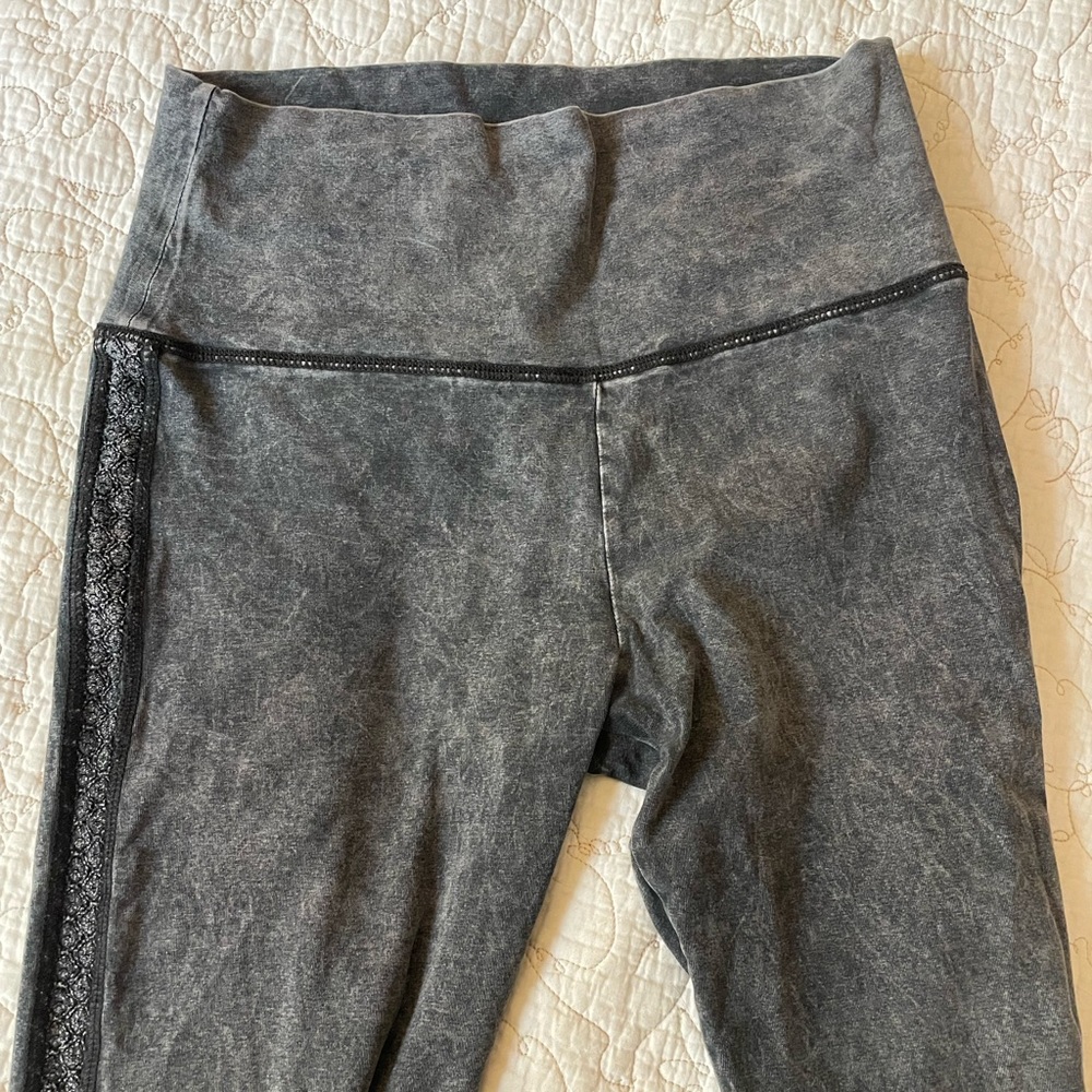 Women's Acid Wash Gray High-Waisted Leggings